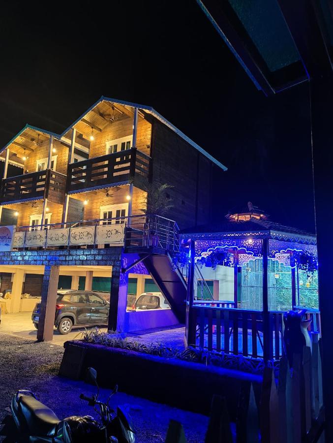 Coastal Bay Inn อลีบาก ภายนอก รูปภาพ