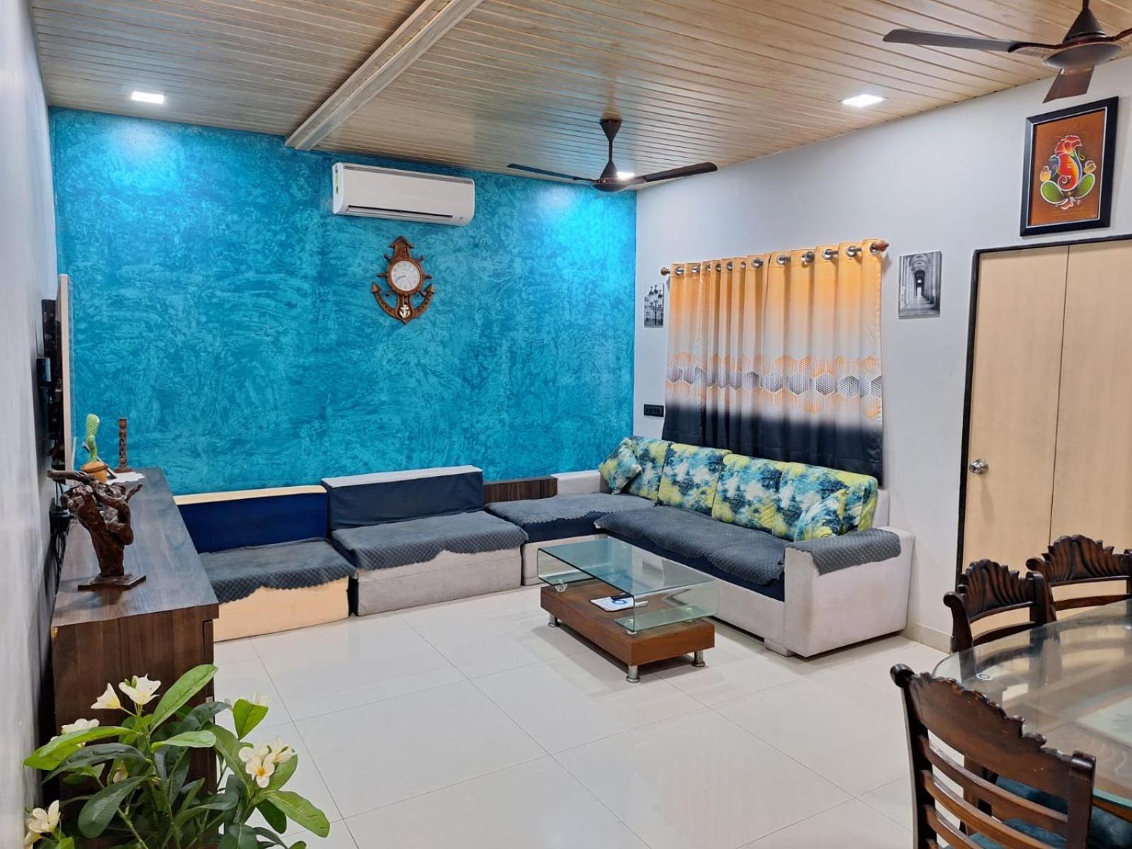 Coastal Bay Inn อลีบาก ภายนอก รูปภาพ