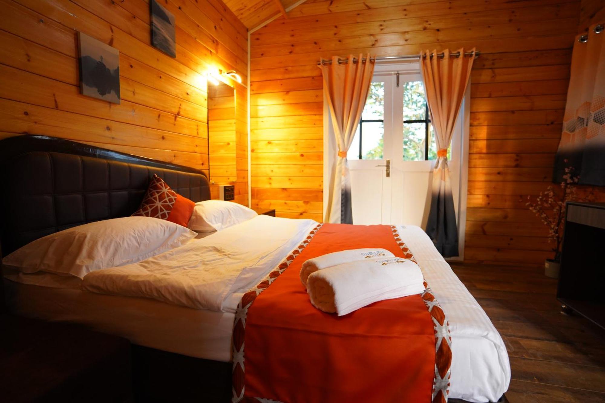 Coastal Bay Inn อลีบาก ภายนอก รูปภาพ