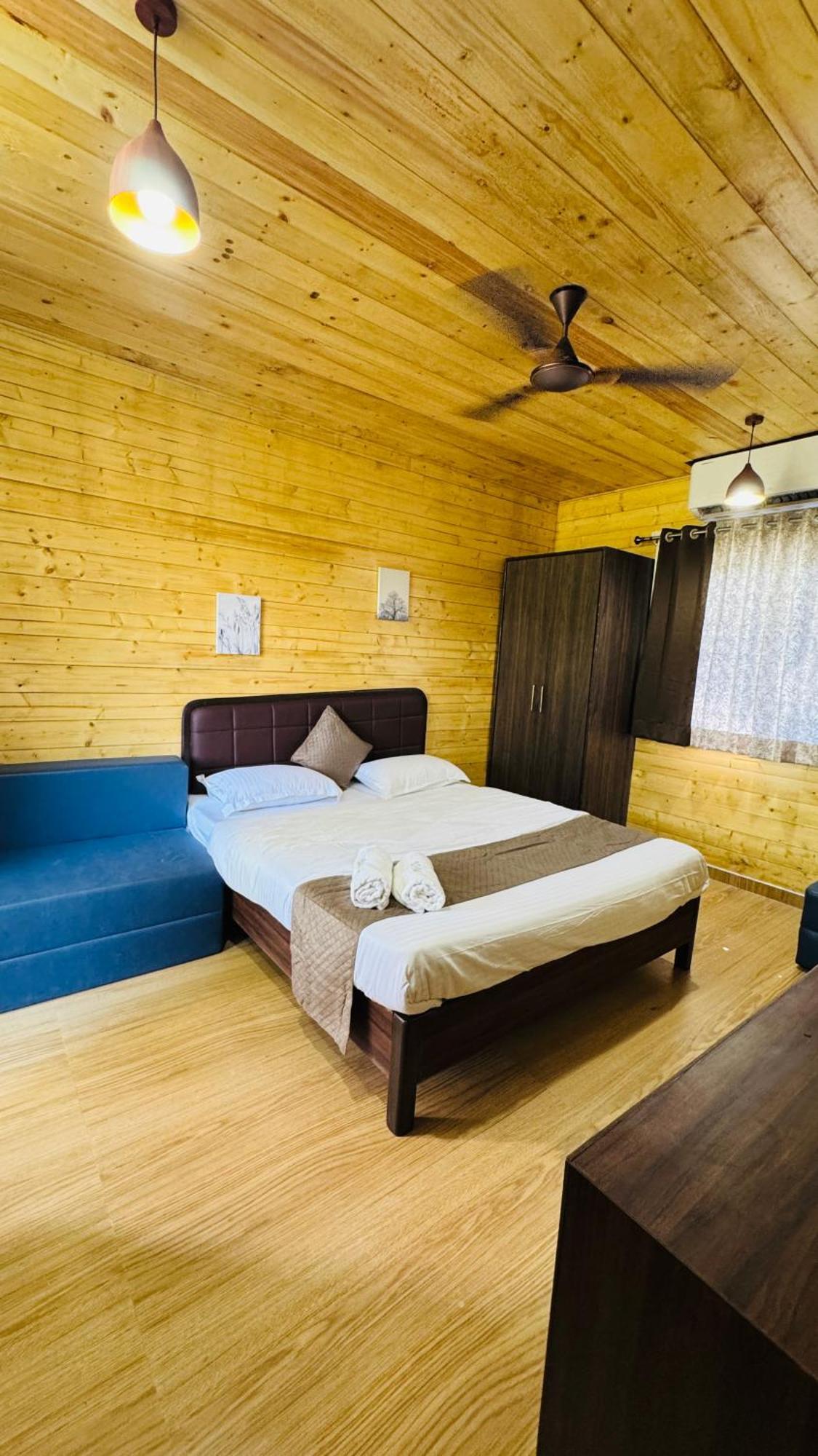 Coastal Bay Inn อลีบาก ภายนอก รูปภาพ