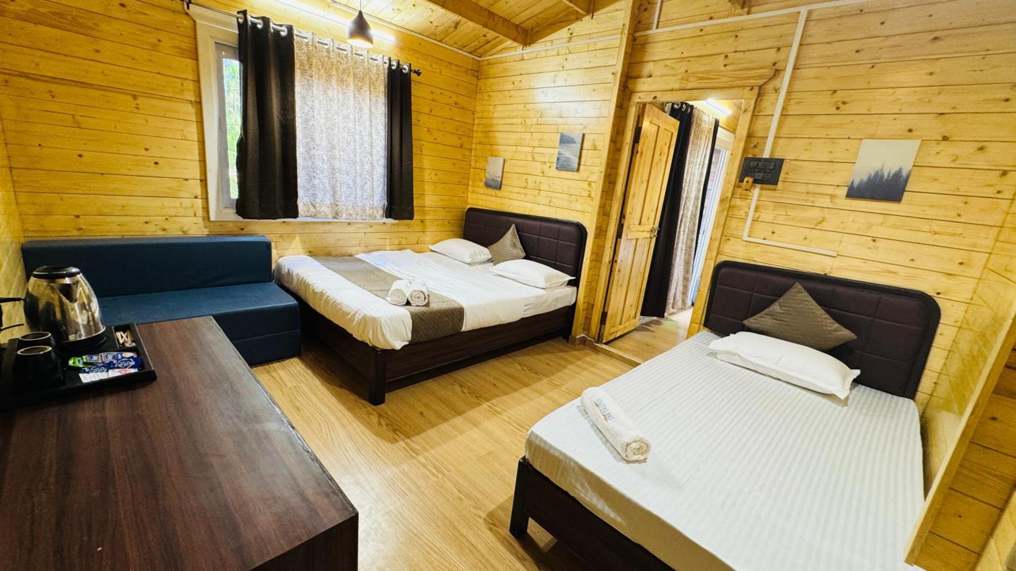 Coastal Bay Inn อลีบาก ภายนอก รูปภาพ